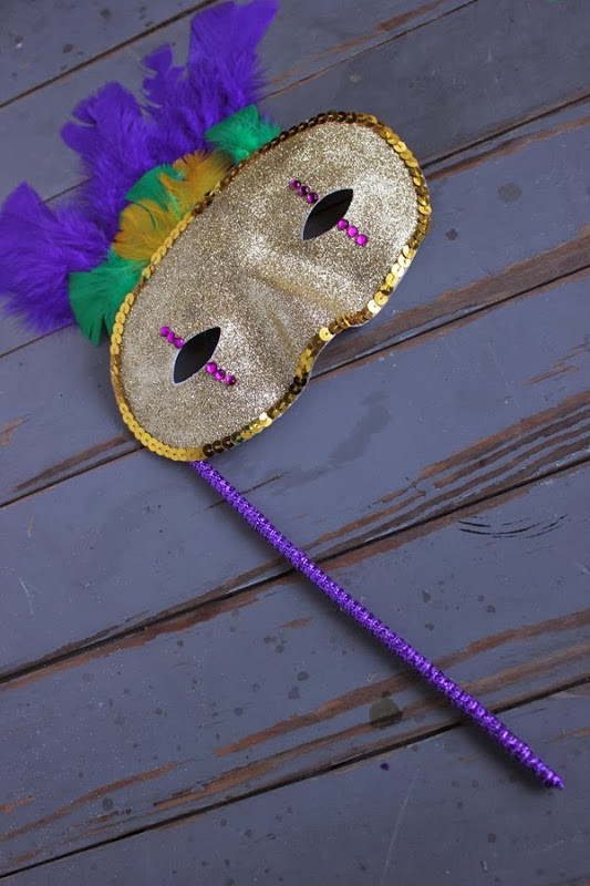 DIY Mardi Gras Masks
 D I Y Louisville DIY Mardi Gras Mask