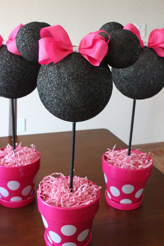 DIY Minnie Mouse Party Decorations
 29 Minnie Mouse Party Ideas Pretty My Party Party Ideas