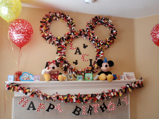 DIY Minnie Mouse Party Decorations
 TRENDS Homemade Mickey Mouse and Minnie Mouse Parties on