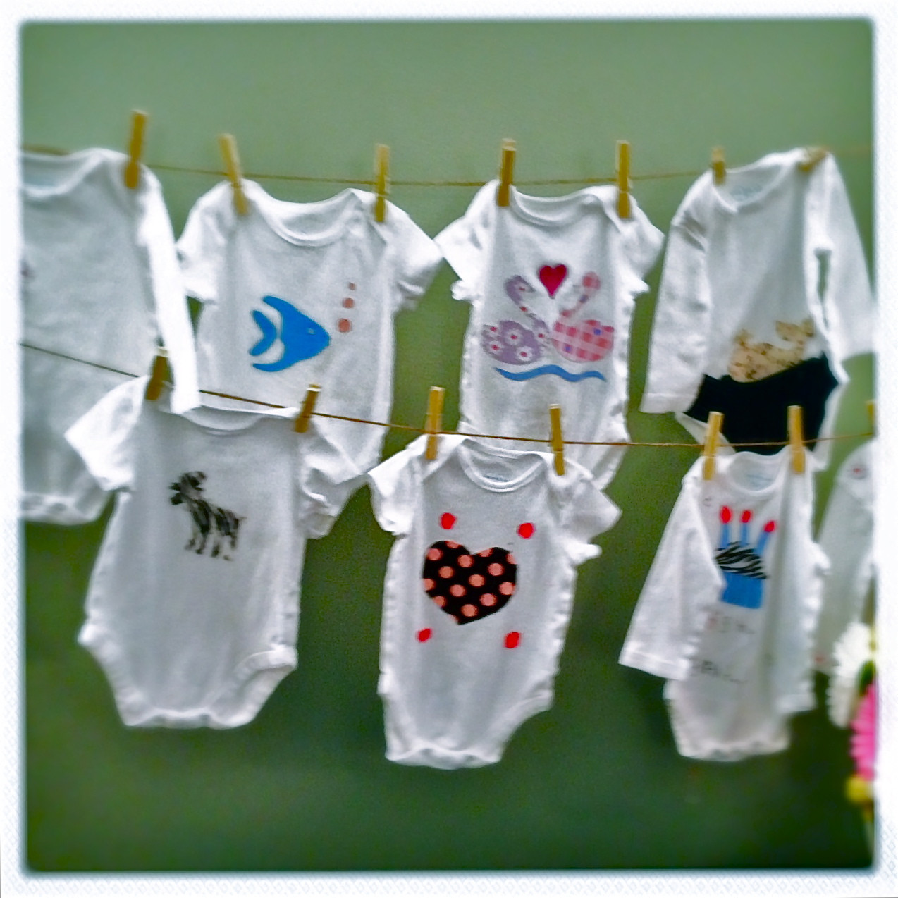 DIY Onesies Baby Shower
 The best baby shower activity – this is happy hour