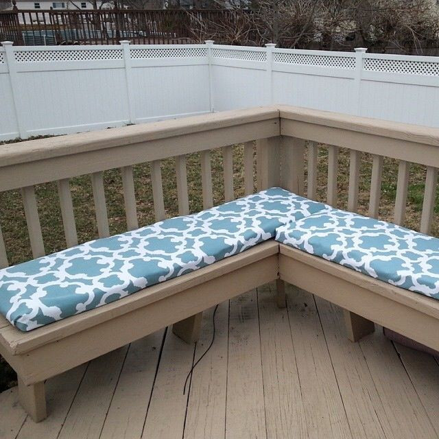 DIY Outdoor Bench Cushions
 Easy no sew and bud friendly bench cushions for patio