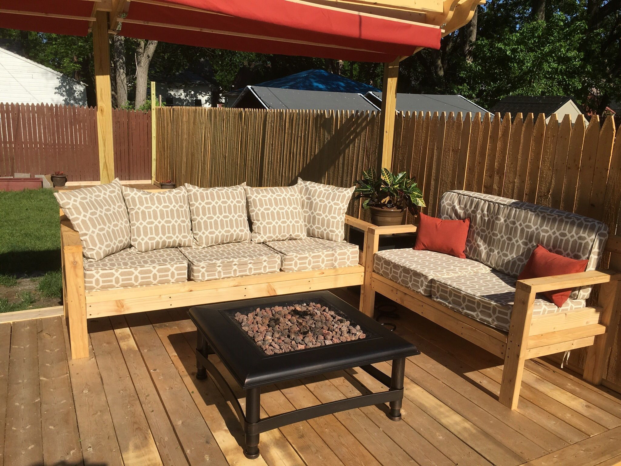 DIY Outdoor Furniture Ana White
 Sectional seating