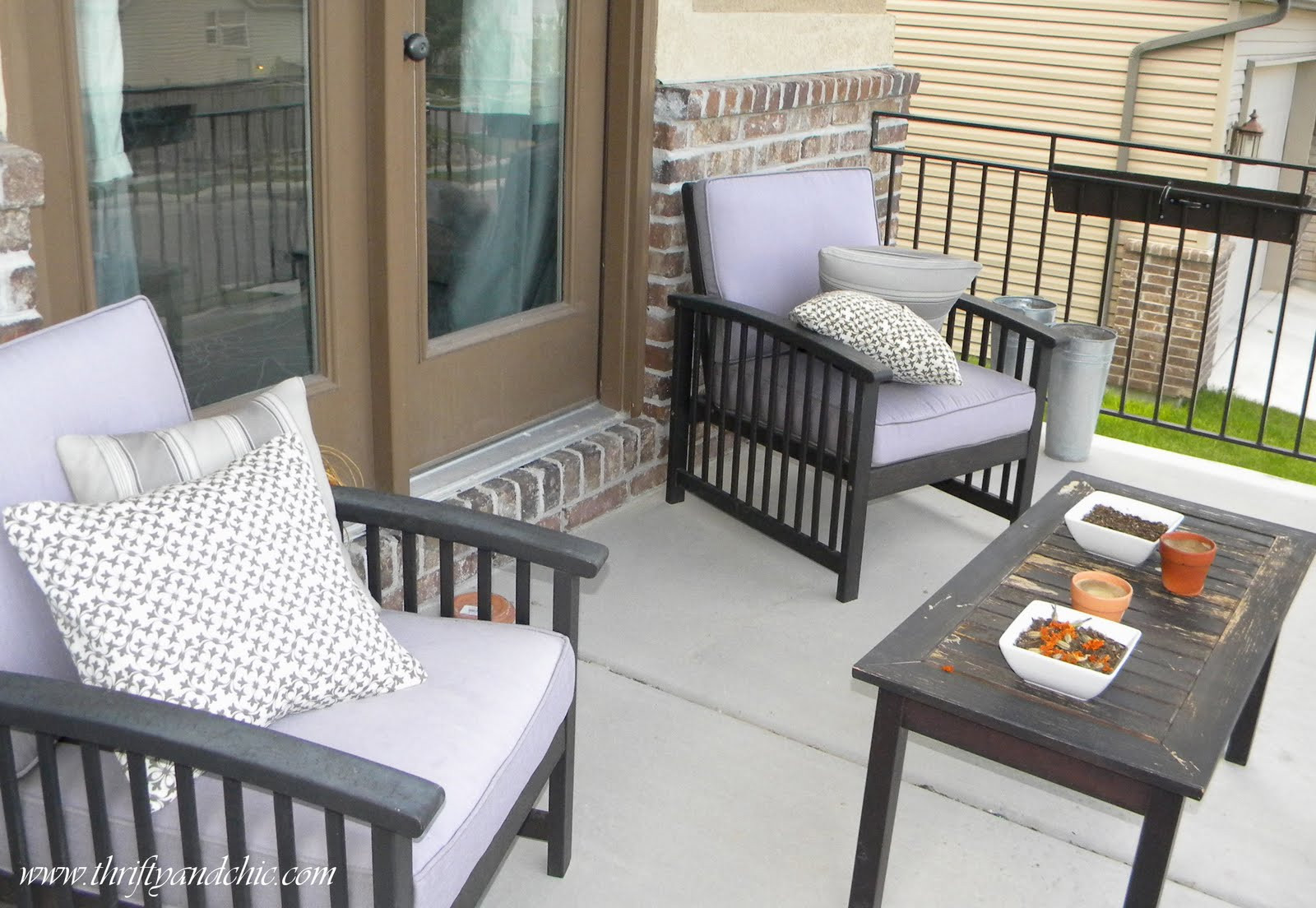 DIY Outdoor Furniture Covers
 Thrifty and Chic DIY Projects and Home Decor