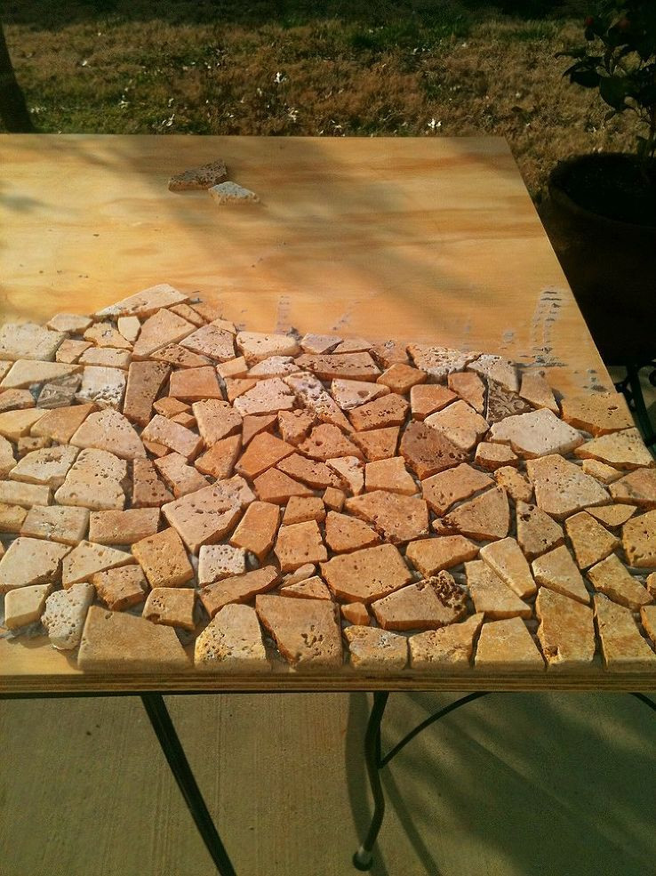 DIY Outdoor Mosaic Table
 DIY Patio Table