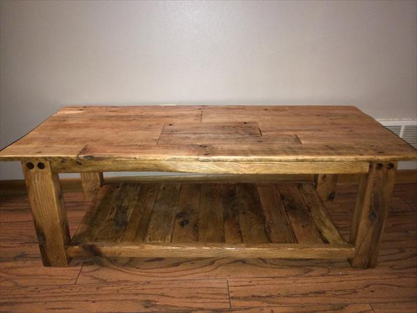 DIY Pallet Coffee Table Plans
 DIY Rustic Wood Pallet Coffee Table