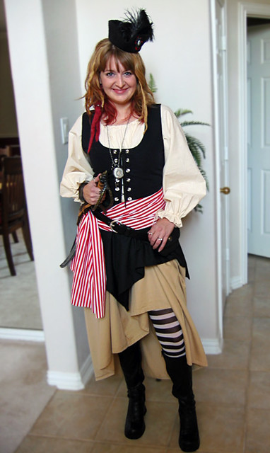 DIY Pirate Costume Women
 My DIY Pirate costume