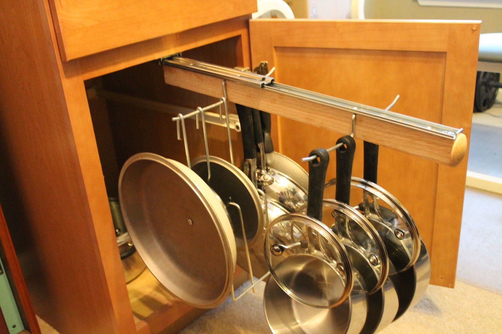 DIY Pot And Pan Organizer
 Details about Pull Out Under Cabinet Hanging Pot and Pan