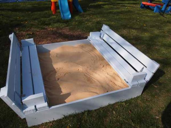DIY Sandbox With Benches
 DIY Sandbox Projects Picture Instructions
