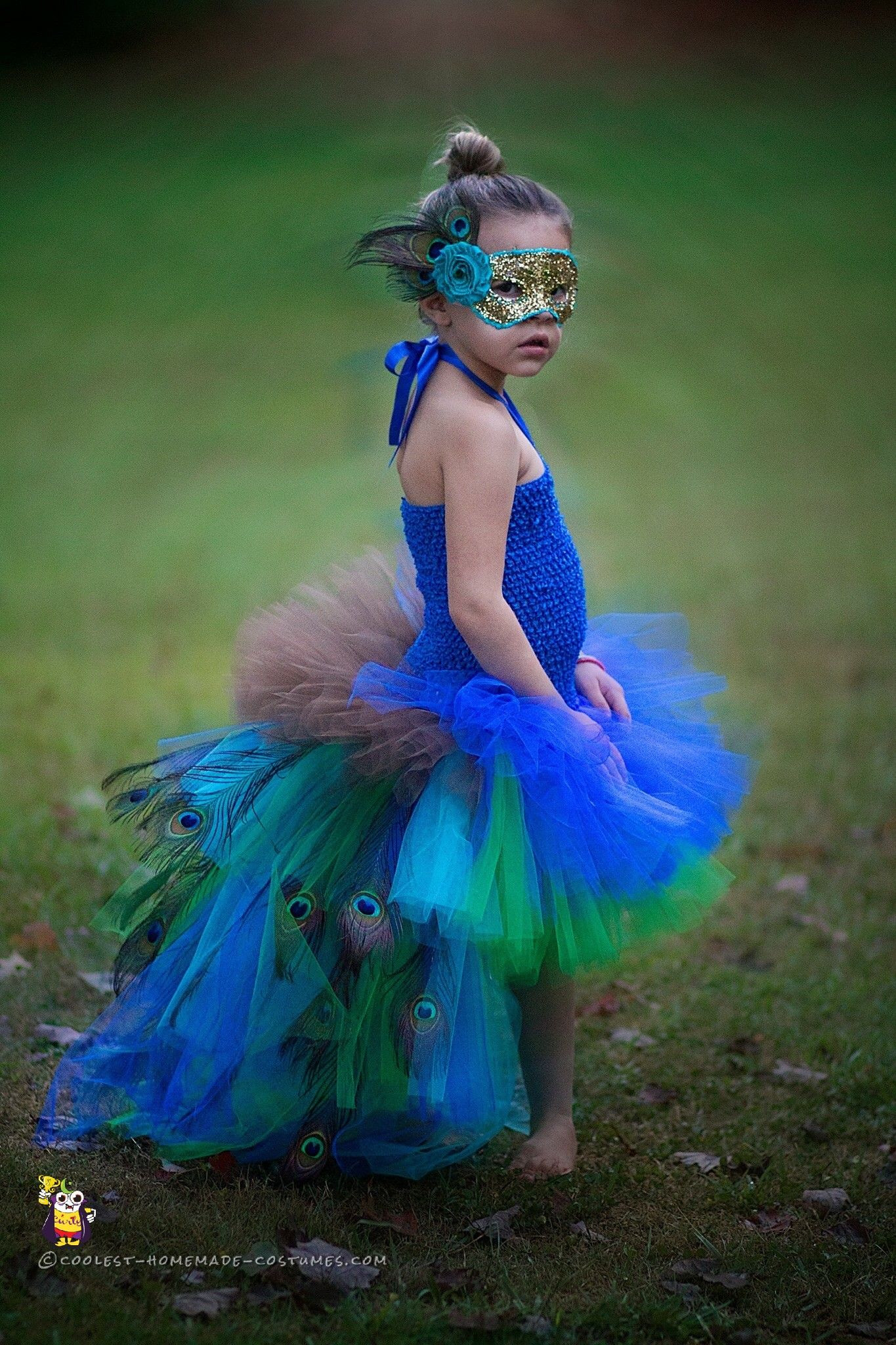 DIY Toddler Peacock Costume
 Pretty Homemade Peacock Costume for a Girl