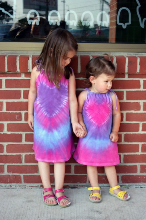 DIY Toddler T Shirt Dress
 40 Cool Tie Dye Projects to Add Color to Your Summer