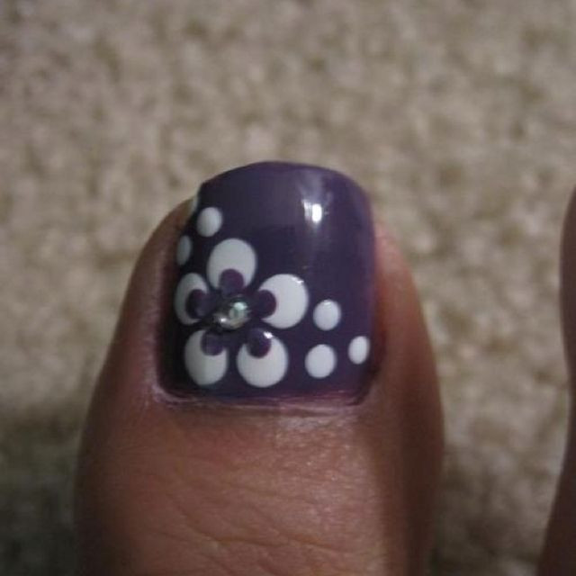 Diy Toe Nail Art
 Cute purple and white toe nail polish nail art ideas diy