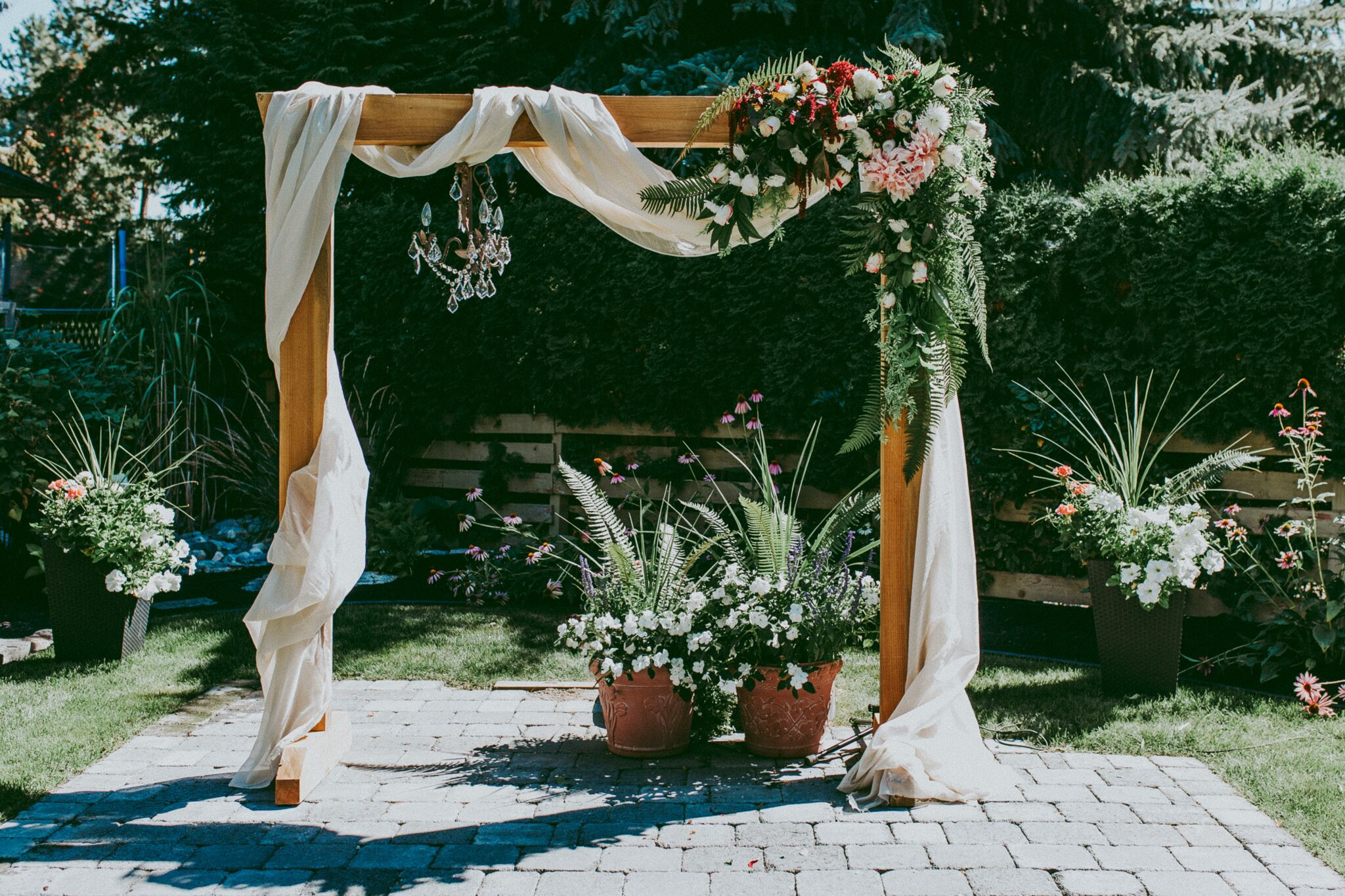 DIY Wedding Arch
 DIY Wooden Wedding Arch With Flower Garland