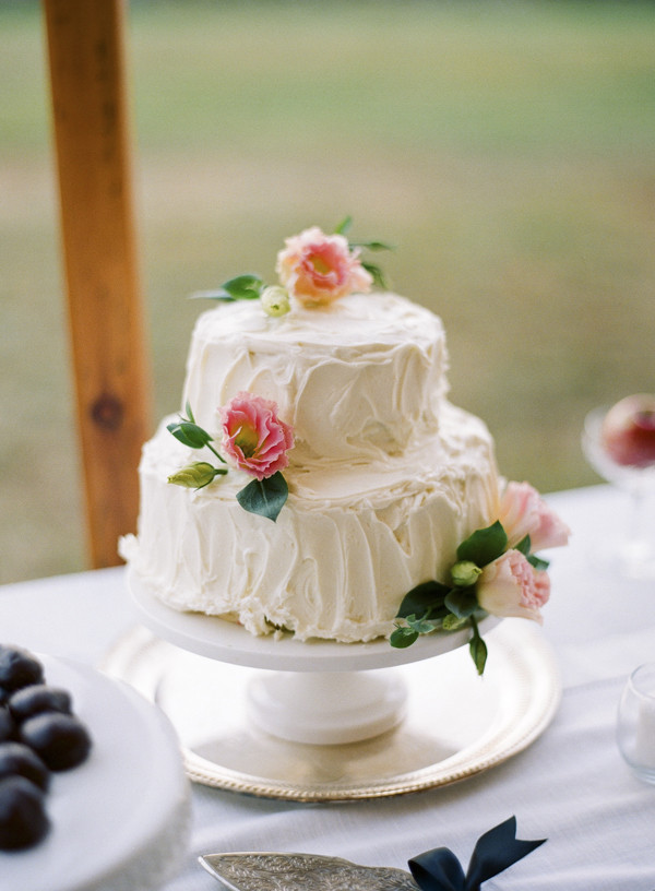 DIY Wedding Cake Recipe
 homemade wedding cake Em for Marvelous