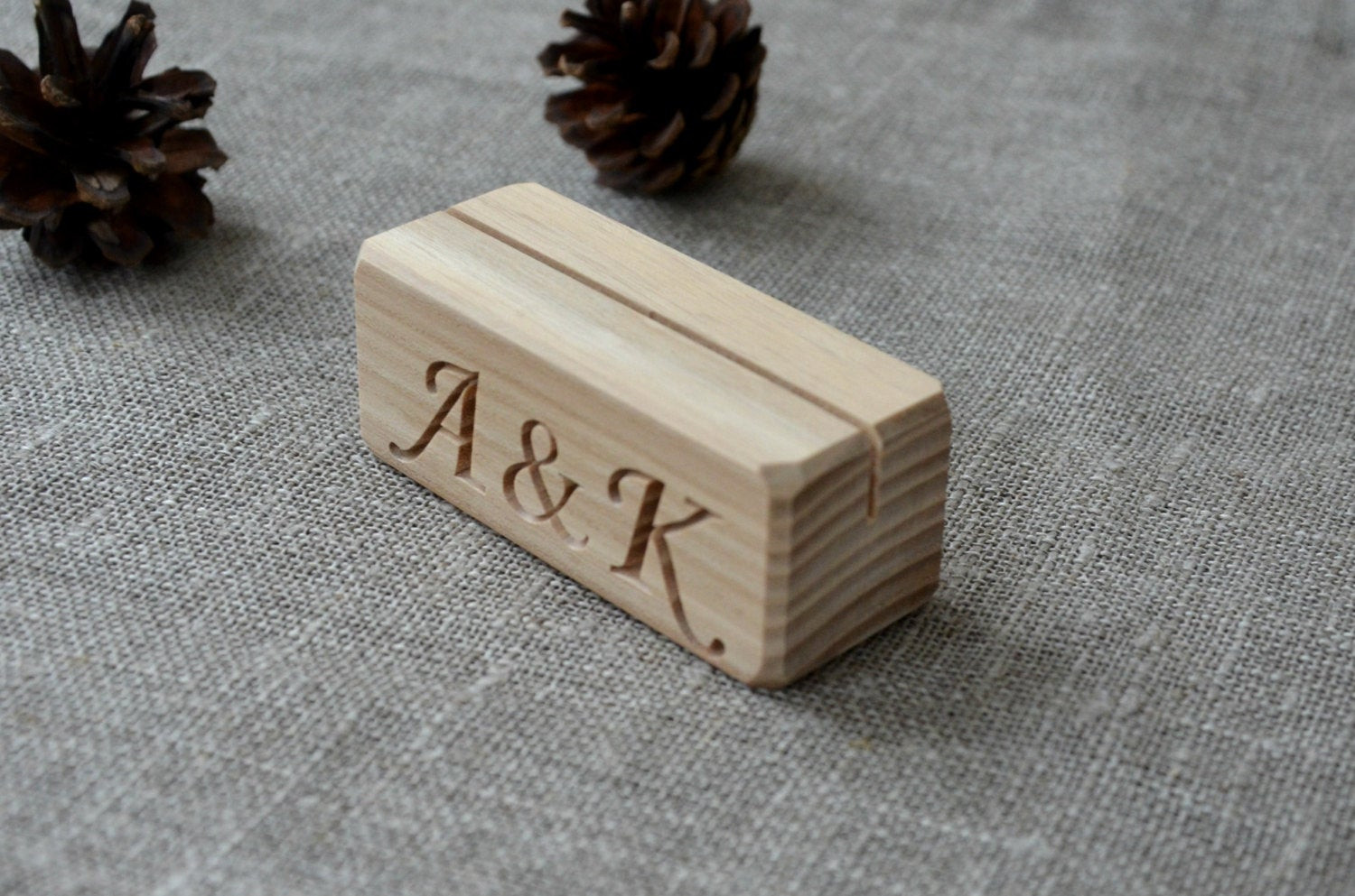 DIY Wedding Place Card Holder
 10 Personalized Wood Place Card Holders for Weddings DIY