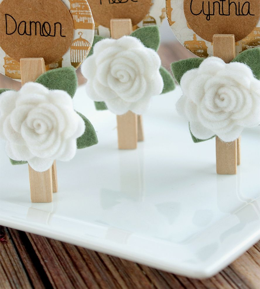 DIY Wedding Place Card Holder
 Felt Flower Place Card Holder only the use of a