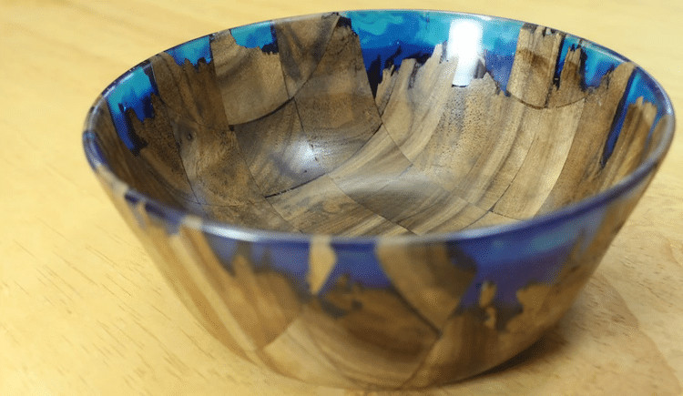 DIY Wood Bowl
 Artisan Demonstrates How to Create a Stunning Resin Wood Bowl