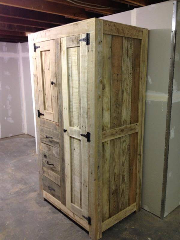 DIY Wood Cabinets
 DIY Pallet Cabinet for Storage
