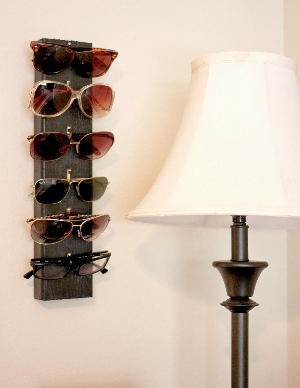 DIY Wood Sunglasses
 An easy diy project to hang all your sunglasses you just