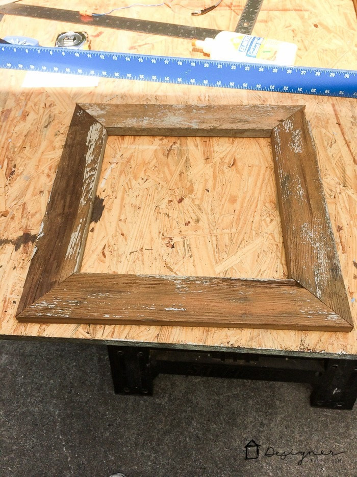 DIY Wooden Frame
 How to Make a DIY Picture Frame from Upcyled Wood