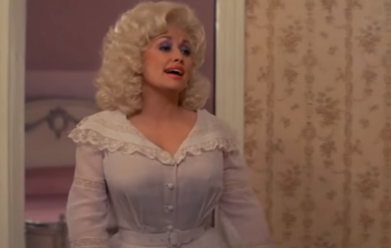 Dolly Parton Hard Candy Christmas
 Dolly Parton "Hard Candy Christmas" [Video Lyrics]