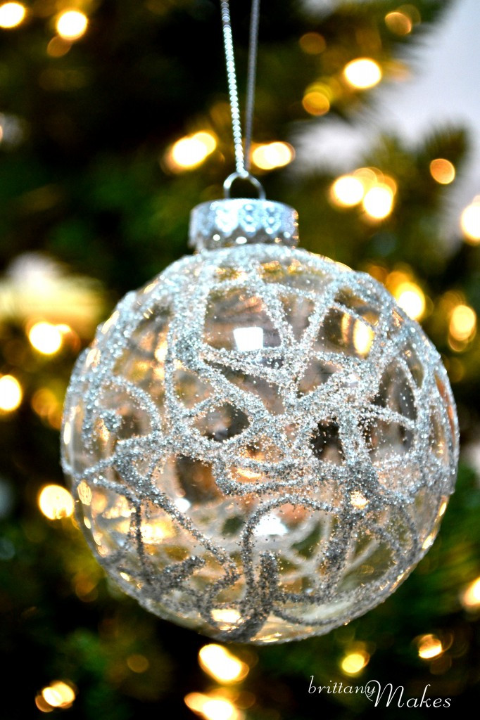 Easy DIY Christmas Ornaments
 35 DIY Christmas Ornaments From Easy To Intricate