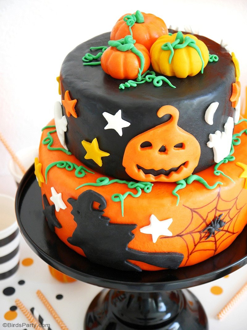 Easy Halloween Cakes Ideas
 A Super Easy Two Tier Halloween Cake Party Ideas