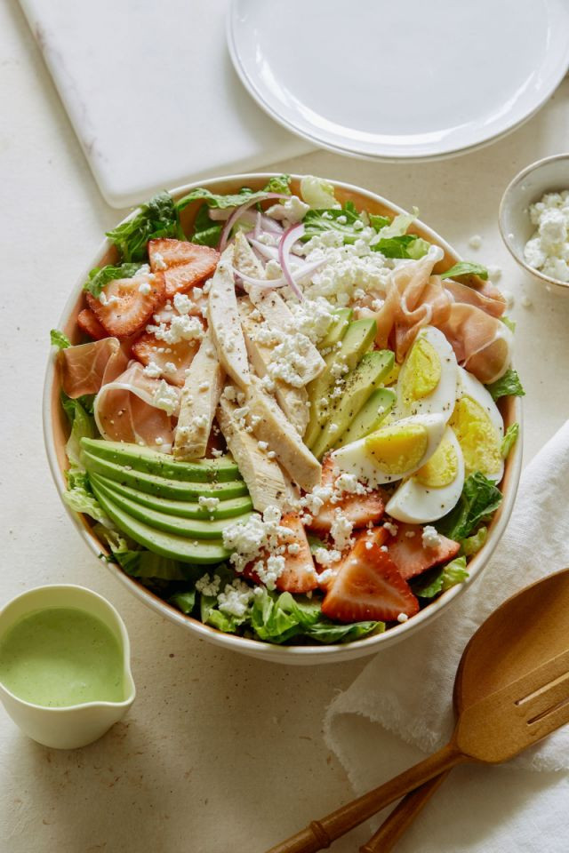 Easy Salads For Dinner
 34 Super Simple Salads To Whip Up For Dinner
