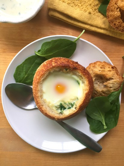 Egg Bread Bowls
 Creamy Spinach and Egg Bread Bowls