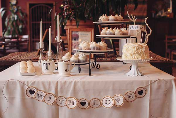 Engagement Dinner Party Ideas
 Sweet and Fun Engagement Party Ideas