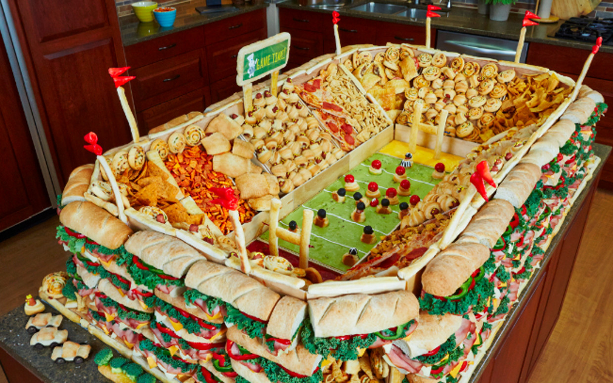 Food Ideas For A Party
 6 Tips for Throwing a Super Bowl Party on a Bud 4 Recipes