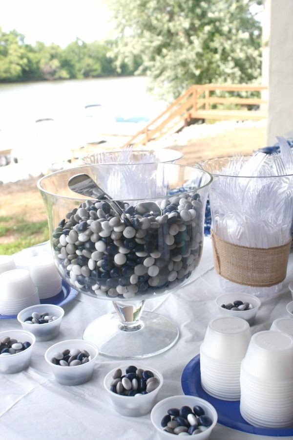 Food Ideas For Outside Graduation Party
 6 Tips To Host The Best Outdoor Graduation Party Ever