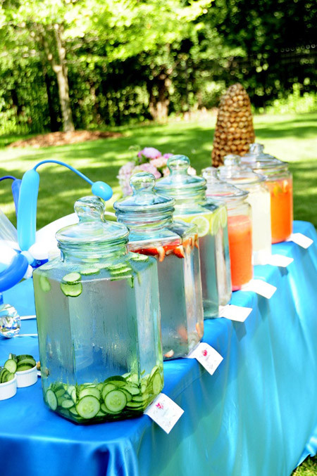 Food Ideas For Outside Graduation Party
 Graduation Part Food Ideas 19 Creative Food Bars