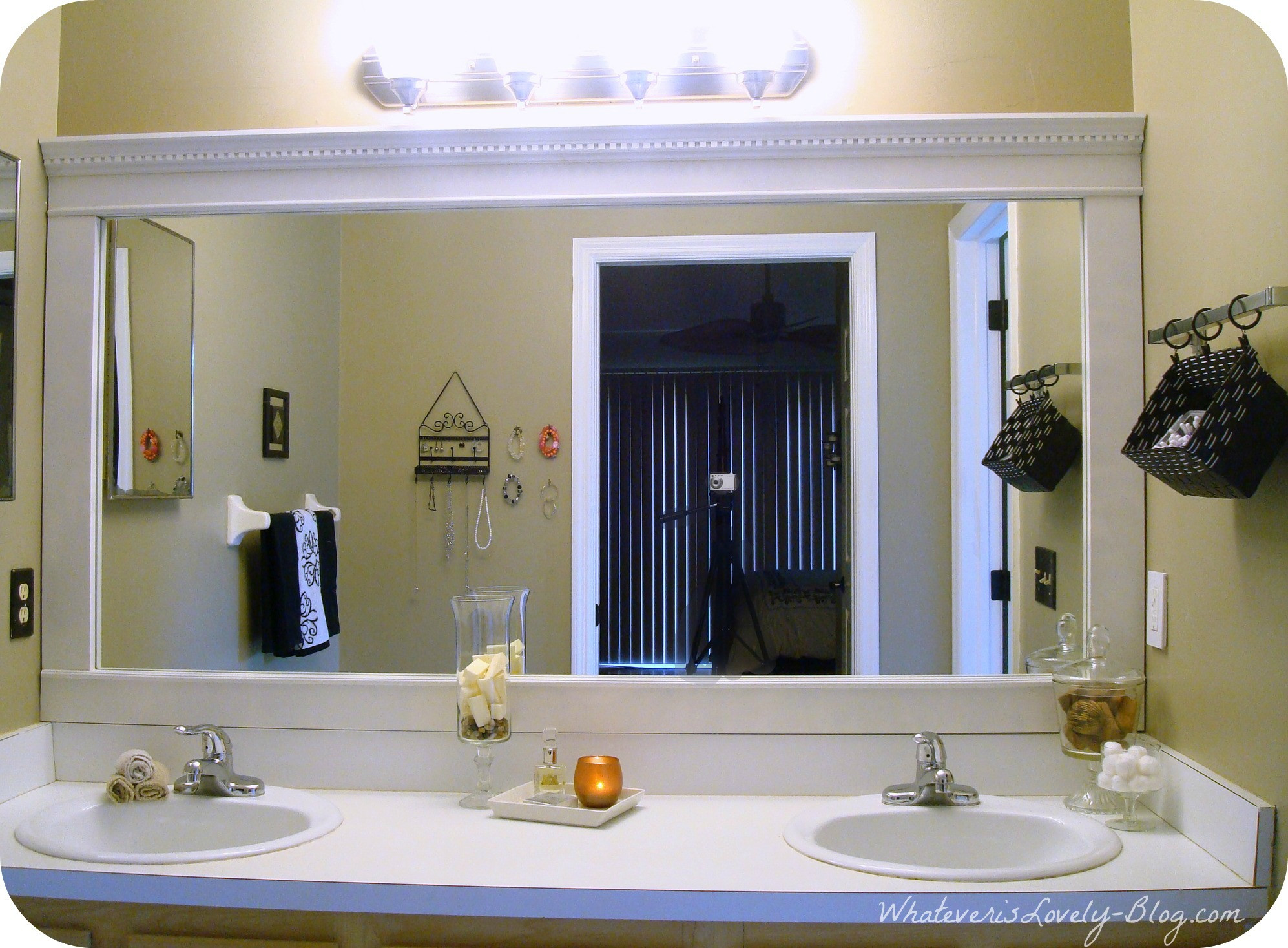 Frame A Bathroom Mirror
 Bathroom tricks The right mirror for your bathroom may do