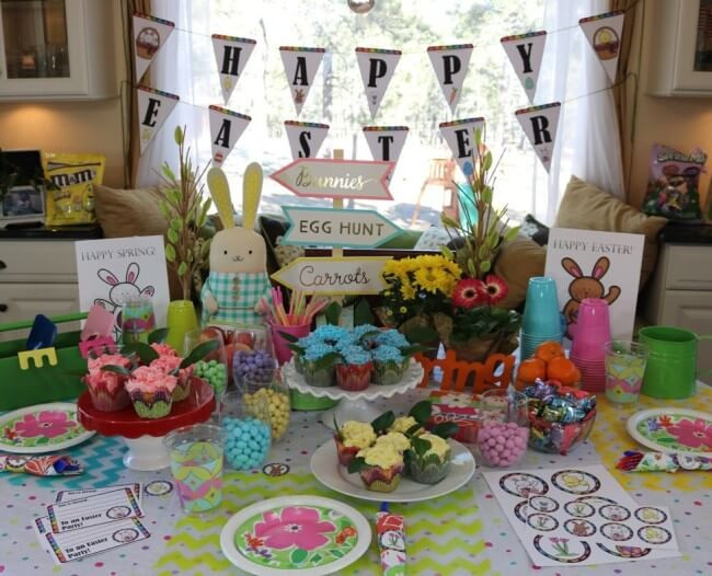 Free Easter Party Ideas
 FREE Easter Party Decorations and Pink Champagne Cupcakes