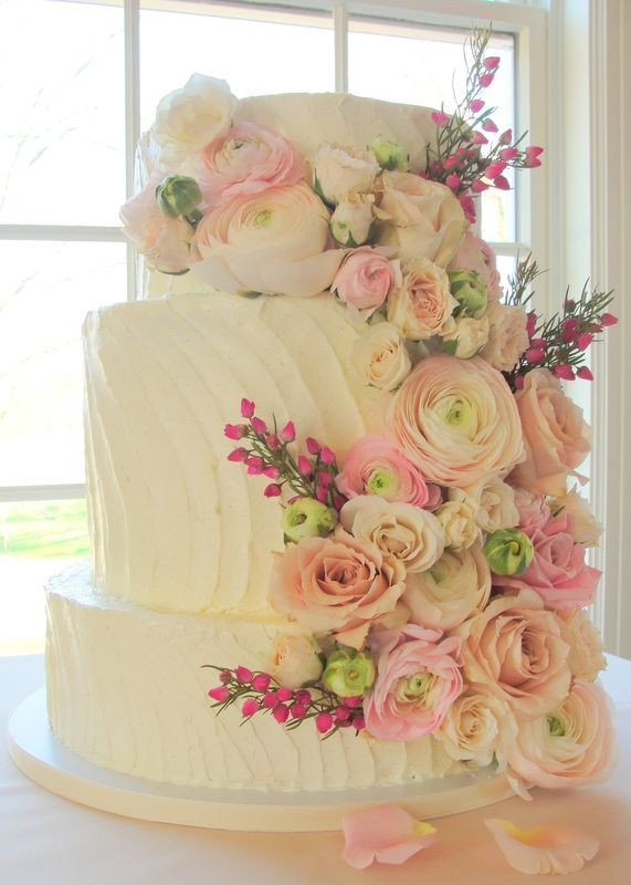 Fresh Flowers On Wedding Cake
 Fresh Flowers Wedding Cake