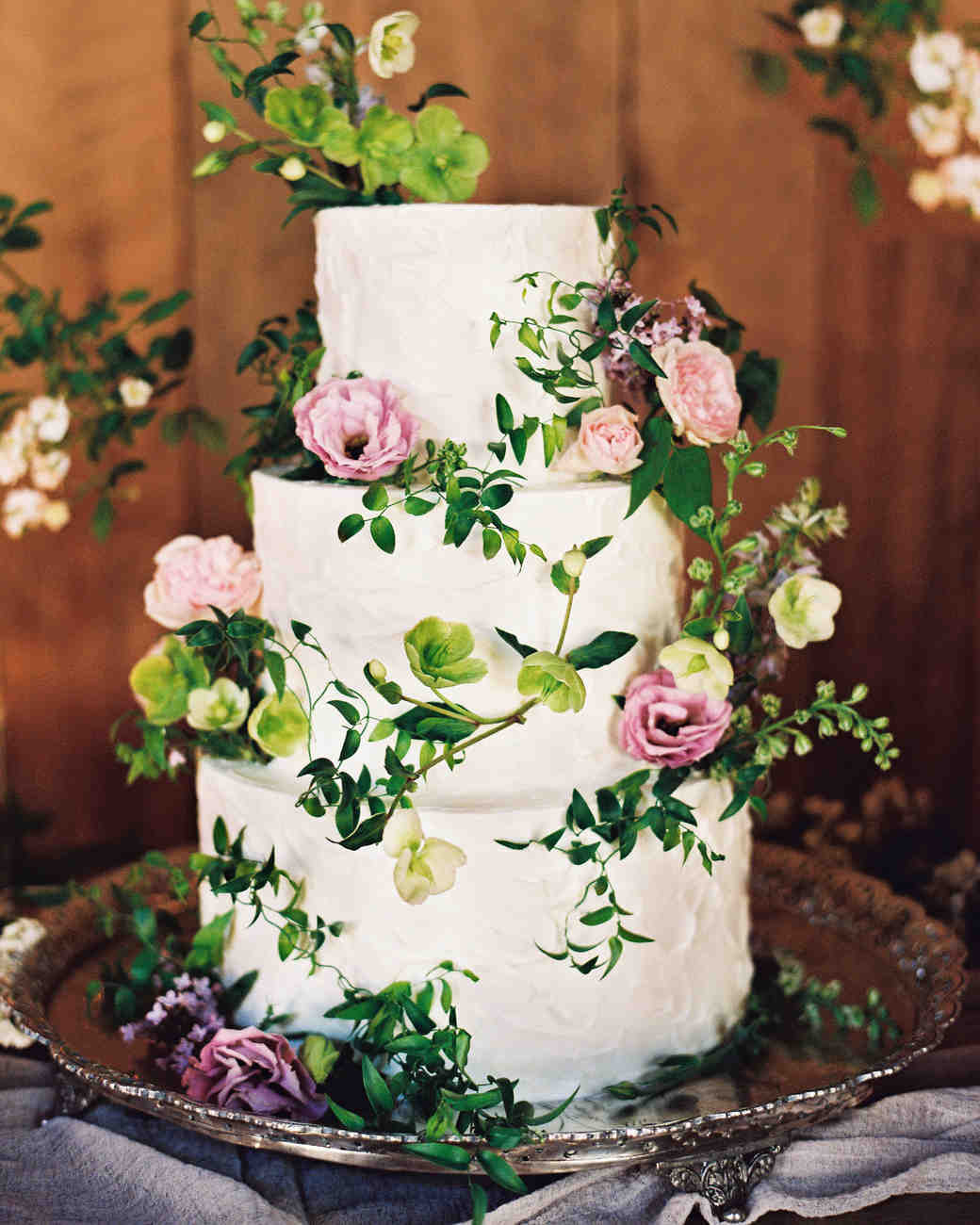 Fresh Flowers On Wedding Cake
 44 Wedding Cakes with Fresh Flowers
