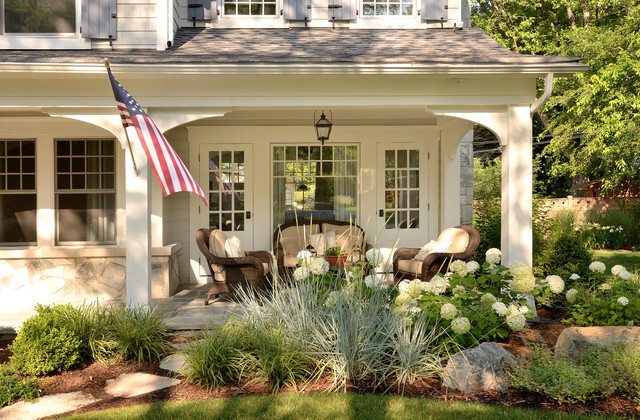 Front Porch Landscape
 Lovely Renovations Traditional Porch chicago by