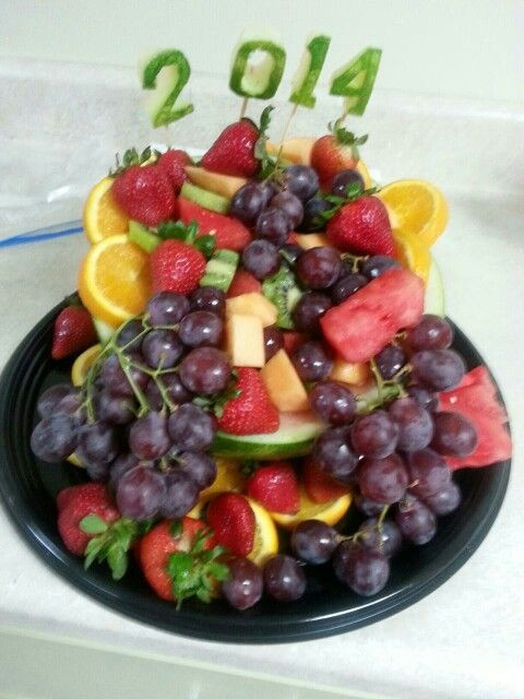 Fruit Tray Ideas For Graduation Party
 Graduation Fruit Tray fruit arrangement diy fruit ideas
