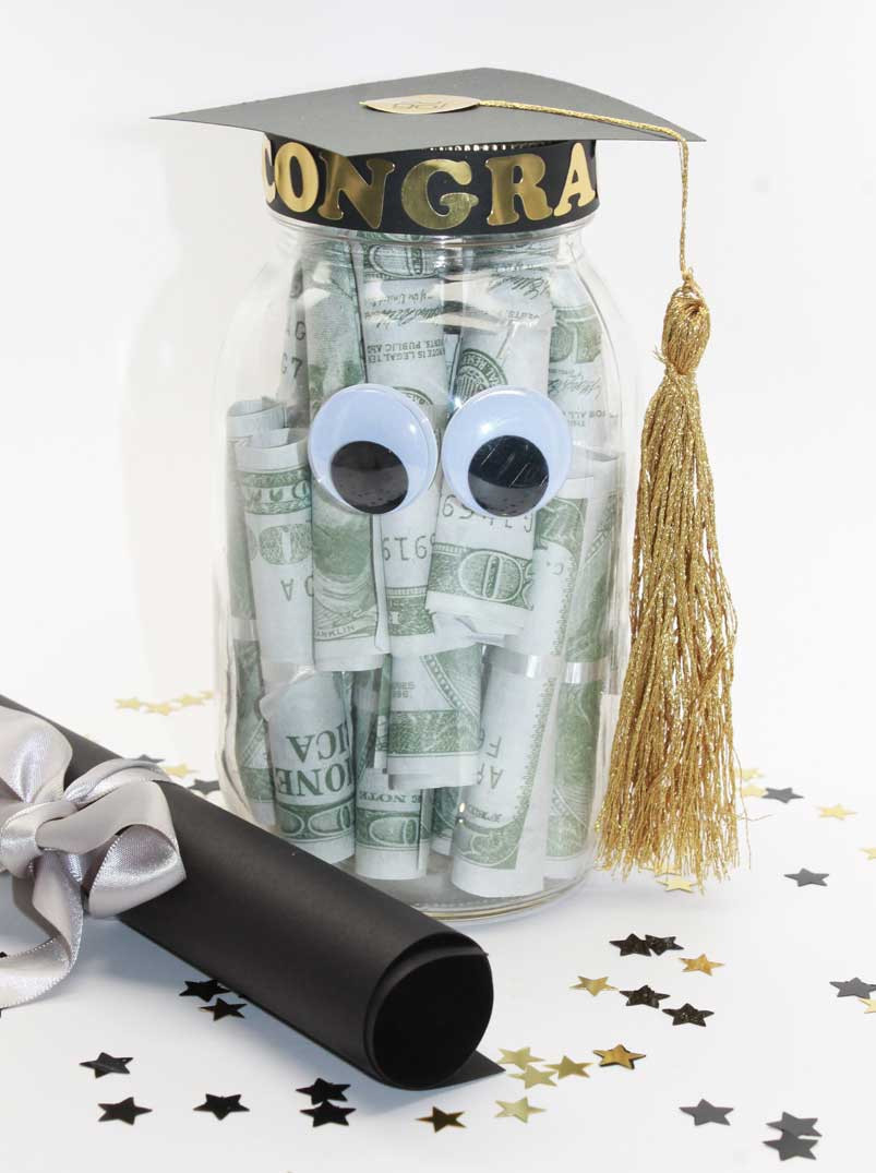 Gift Ideas For Graduation Party
 DIY Graduation Mason Jar Party Gifts Favors Free Printable