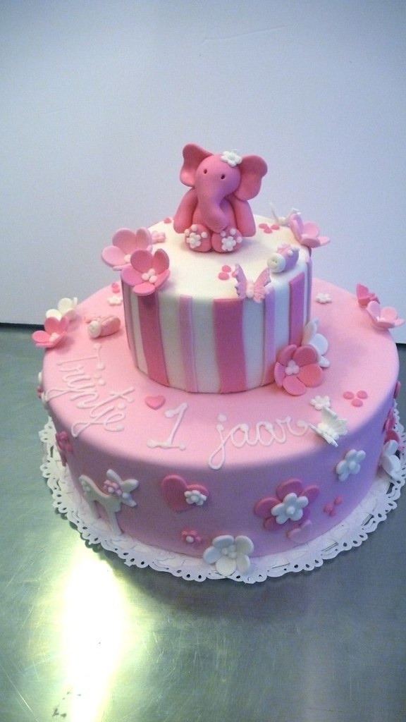 Girls First Birthday Cake
 Little girl s 1st Birthday Cake