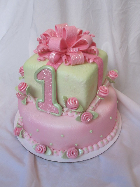 Girls First Birthday Cake
 d3427ab9fd z