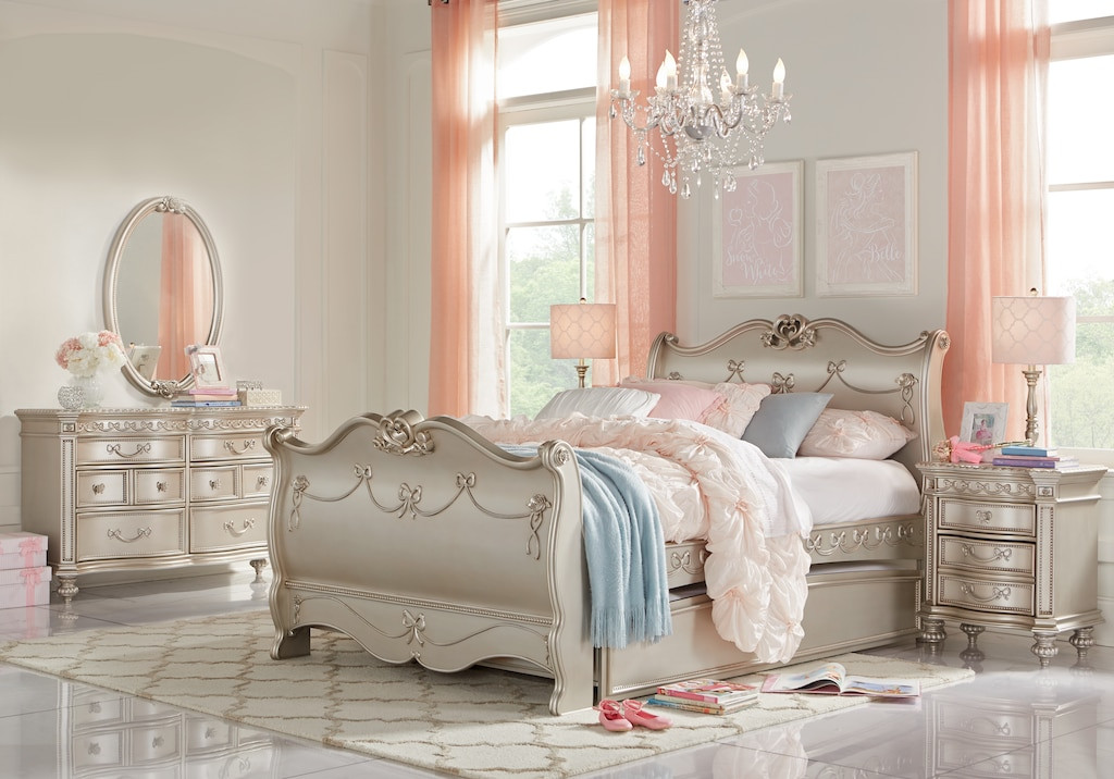 Girls Princess Bedroom Sets
 Disney Princess Silver 5 Pc Full Sleigh Bedroom Girls