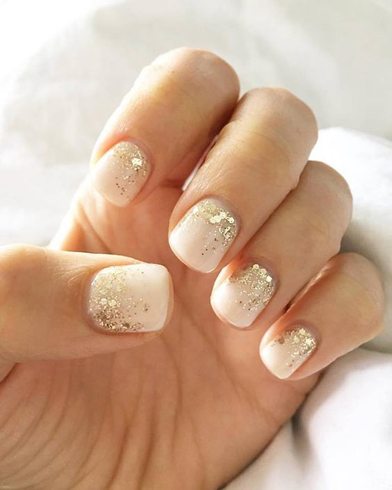 Glitter Wedding Nails
 Our 30 Favorite Wedding Nail Design Ideas for Brides