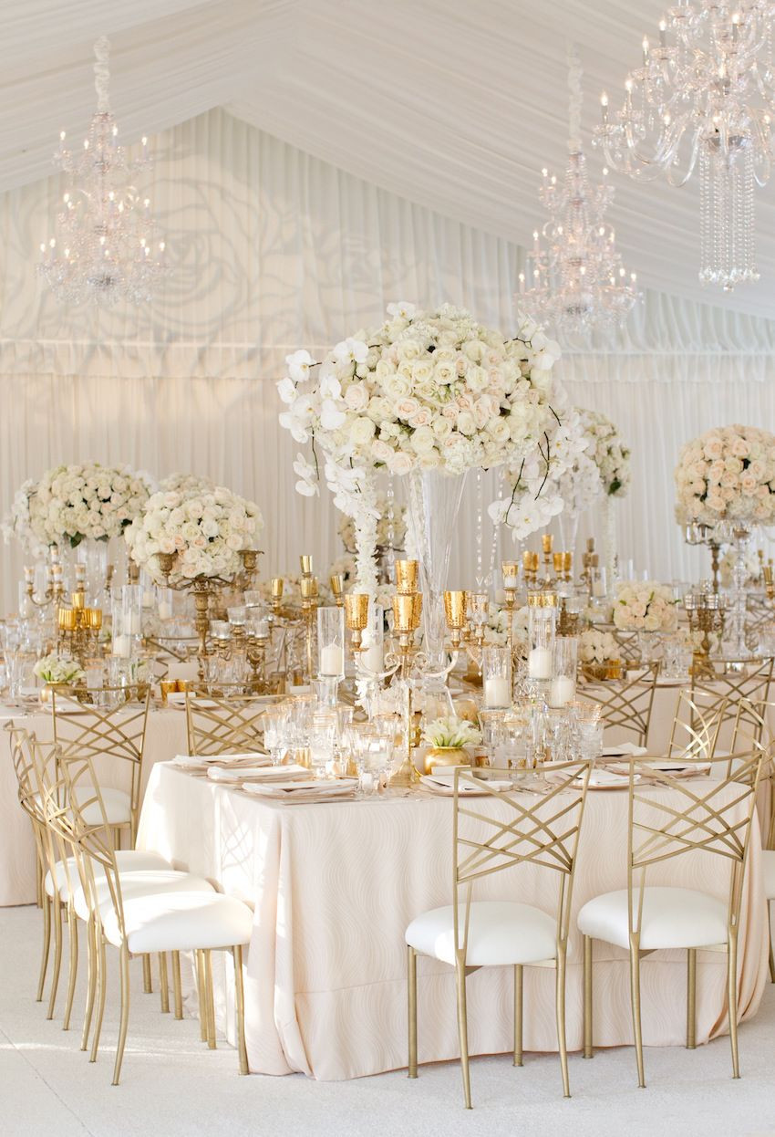 Gold And White Wedding Decor
 21 Gorgeous Ways to Incorporate Gold into Your Wedding