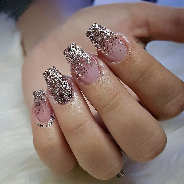 Gold Glitter Acrylic Nails
 Rose gold glitter When people see my nails design