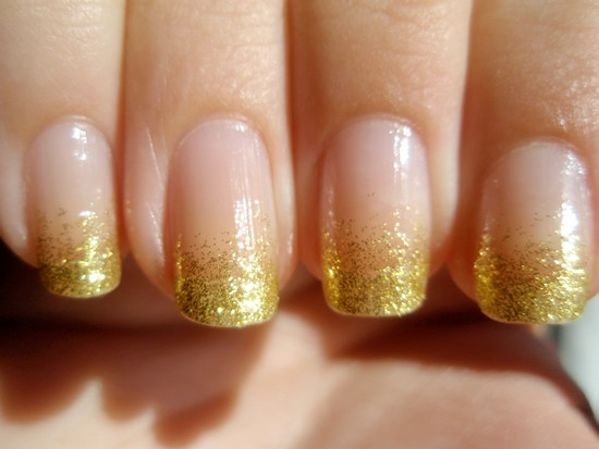 Gold Glitter Nails Designs
 40 Beautiful Gold Glitter Nails Designs