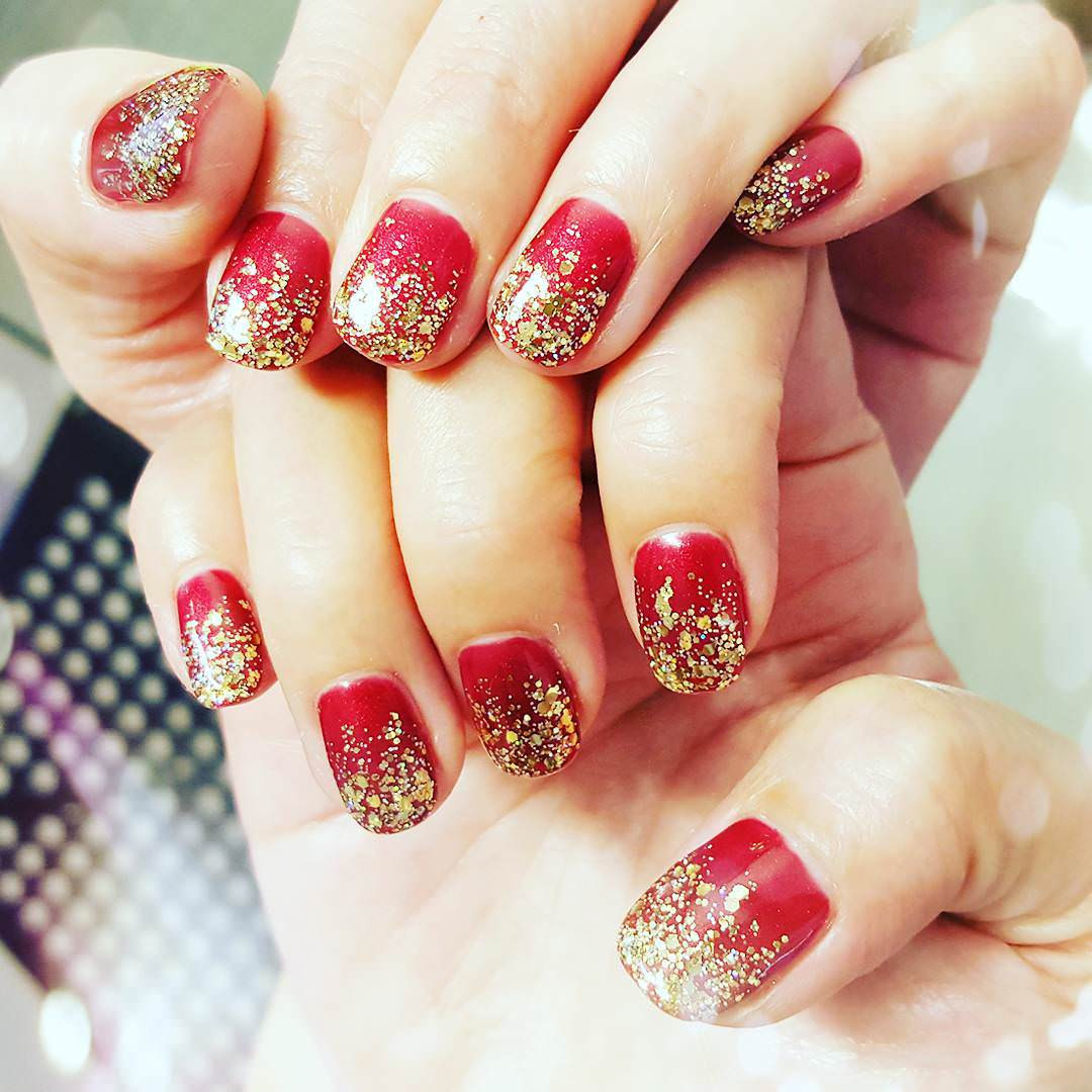 Gold Glitter Nails Designs
 52 Red And Gold Nail Art Designs For Trendy Girls