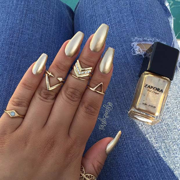 Gold Nail Ideas
 31 Snazzy New Year s Eve Nail Designs