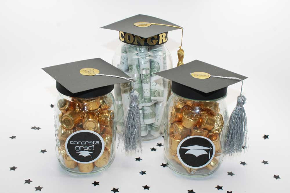Graduation Party Gift Table Ideas
 DIY Graduation Mason Jar Party Gifts Favors Free Printable