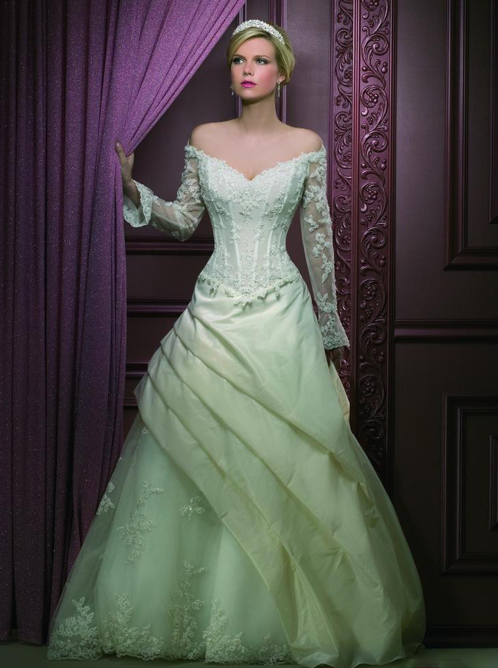 Green Wedding Gowns
 Embracing trendy green wedding dresses ideas